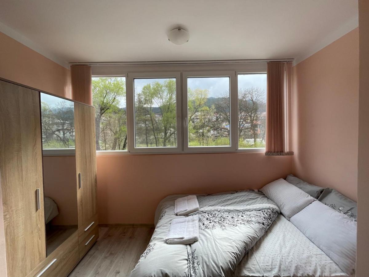 Апартаменты Apartament Emaia Девин Экстерьер фото