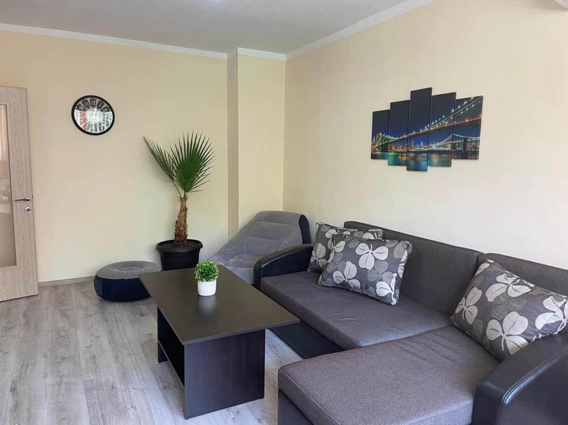 Апартаменты Apartament Emaia Девин Экстерьер фото
